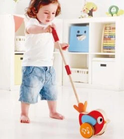Hape Lilly Musical Stokroller Rood 56 Cm -Babyproducten Serie Winkel 1079x1200