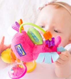 Playgro Clip Clop Rammelaar - Roze - Activiteitenspeeltje - Kraamkado -Babyproducten Serie Winkel 1086x1200 1