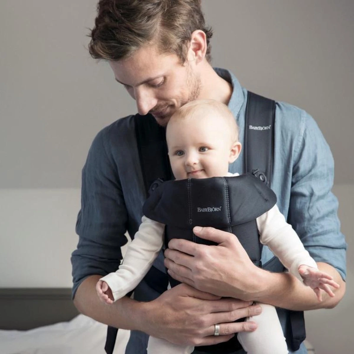 BabyBjörn Draagzak Mini - Cotton - Zwart 12 BabyBjörn Draagzak Mini - Cotton - Zwart - Afbeelding 10