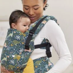 Tula Free To Grow - Draagzak Baby - Land Before Tula - Dino Print - Ergonomische Draagzak Voor Baby En Drager -Babyproducten Serie Winkel 1200x1200 1069