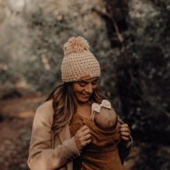 ByKay - Draagzak - Click Carrier Classic - Ribbed Velvet - Mustard Brown -Babyproducten Serie Winkel 1200x1200 1106