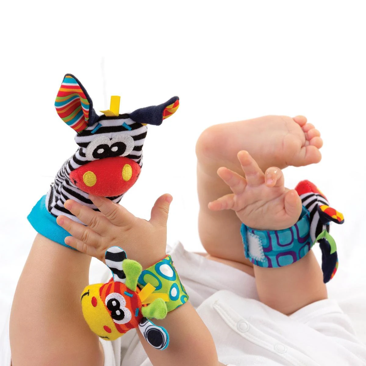 Playgro Pols- En Voetrammelaarset Zebra & Giraf - Set Van 4 Stuks, 2 Polsbandjes En 2 Rammelsokjes 6 Playgro Pols- En Voetrammelaarset Zebra & Giraf - Set Van 4 Stuks, 2 Polsbandjes En 2 Rammelsokjes - Afbeelding 4