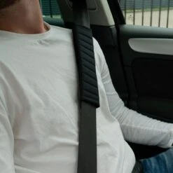 Hazlö Luxe Gordelhoezen - Auto Gordel Beschermer - Schouderhoezen - Gordelkussen - Gordel Beschermer - Gordelhoes - 2 Stuks - Zwart 13 Hazlö Luxe Gordelhoezen - Auto Gordel Beschermer - Schouderhoezen - Gordelkussen - Gordel Beschermer - Gordelhoes - 2 Stuks - Zwart -Babyproducten Serie Winkel 1200x1200 512