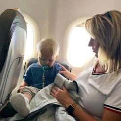 Deryan AirTraveller Vliegtuigbedje - Reiskussen Met Matras - Compact Opgevouwen 33 Deryan AirTraveller Vliegtuigbedje - Reiskussen Met Matras - Compact Opgevouwen -Babyproducten Serie Winkel 1200x1200 806