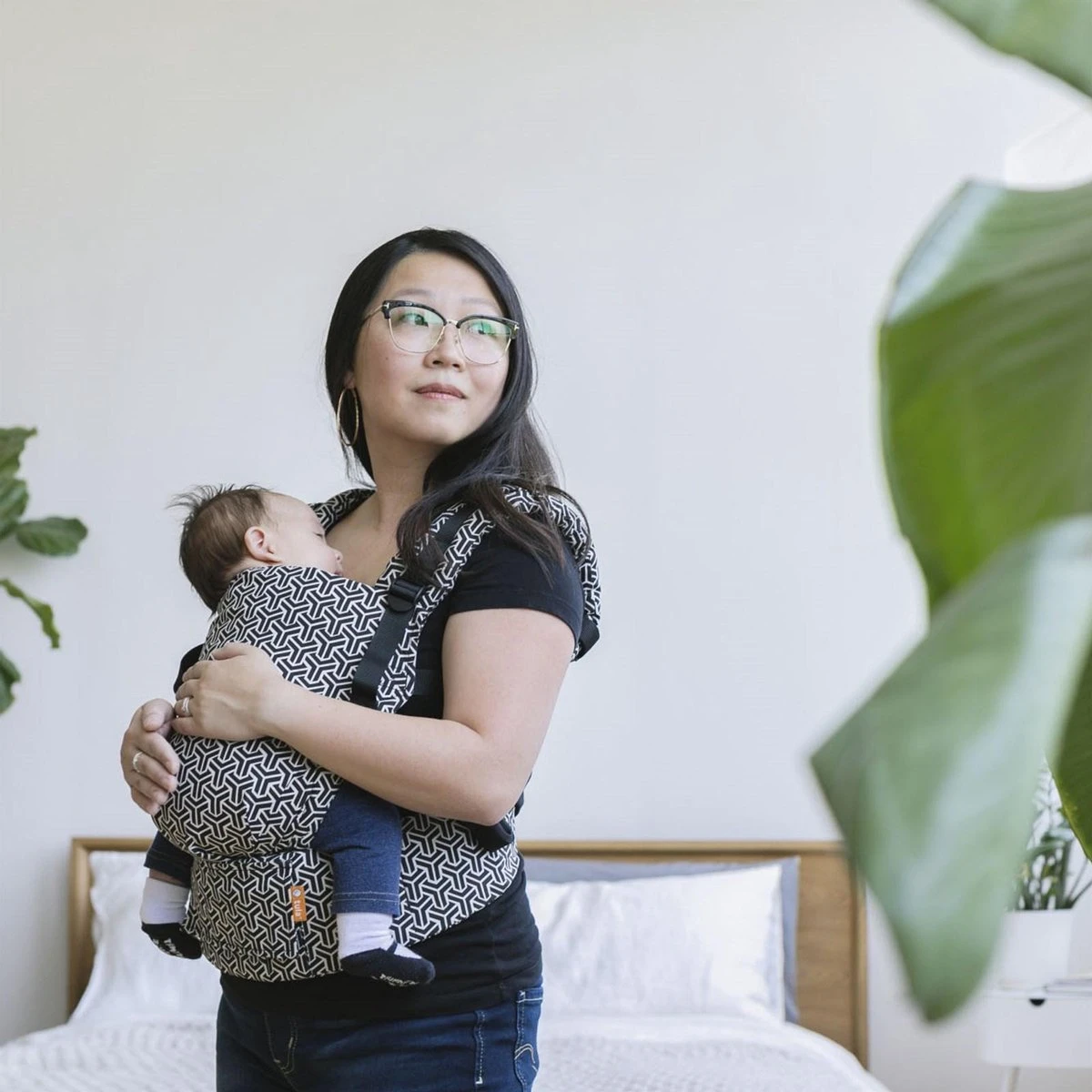 Tula Free To Grow - Draagzak Baby - Forever - Zwart Wit - Ergonomisch 6 Tula Free To Grow - Draagzak Baby - Forever - Zwart Wit - Ergonomisch - Afbeelding 4