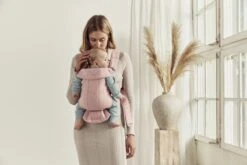 BabyBjörn Draagzak Mini - 3D Jersey - Lichtroze 24 BabyBjörn Draagzak Mini - 3D Jersey - Lichtroze -Babyproducten Serie Winkel 1200x800 176