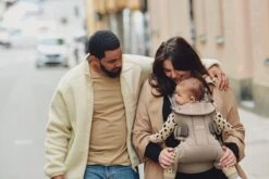 BabyBjörn Draagzak One Air - 3D Mesh - Grijs-beige 19 BabyBjörn Draagzak One Air - 3D Mesh - Grijs-beige -Babyproducten Serie Winkel 1200x800 182