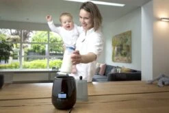 Alecto BW700BK - Snelle Digitale Flessenwarmer 500W Voor Opwarmen, Steriliseren En Ontdooien - Inclusief Stoomkap - Bediening Via Display - Zwart -Babyproducten Serie Winkel 1200x800 220