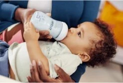 Philips Avent - Natural Zuigfles - 1+ Mnd - 260ml - SCF035/17 15 Philips Avent - Natural Zuigfles - 1+ Mnd - 260ml - SCF035/17 -Babyproducten Serie Winkel 1200x806 5