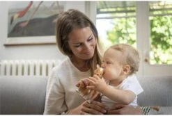 Sophie De Giraf- Bijtspeelgoed - FanFan Het Hertje - 100% Natuurlijk Rubber 13 Sophie De Giraf- Bijtspeelgoed - FanFan Het Hertje - 100% Natuurlijk Rubber -Babyproducten Serie Winkel 1200x813