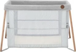 Maxi-Cosi Iris Campingbedje - Essential Grey -Babyproducten Serie Winkel 1200x822 1