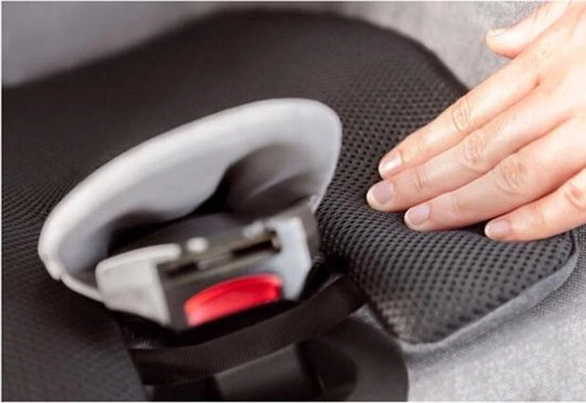 Maxi-Cosi E-Safety Smart Cushion Veiligheidskussen - Black 4 Maxi-Cosi E-Safety Smart Cushion Veiligheidskussen - Black - Afbeelding 2