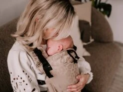 Draagzak - Cross & Go - Pure Baby Love - Panter Taupe - Maat 44 T/m 74 -Babyproducten Serie Winkel 1200x900 62