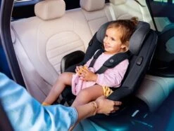 Maxi-Cosi Mica I-Size Autostoeltje - 360° Draaibaar - Authentic Black 23 Maxi-Cosi Mica I-Size Autostoeltje - 360° Draaibaar - Authentic Black -Babyproducten Serie Winkel 1200x909