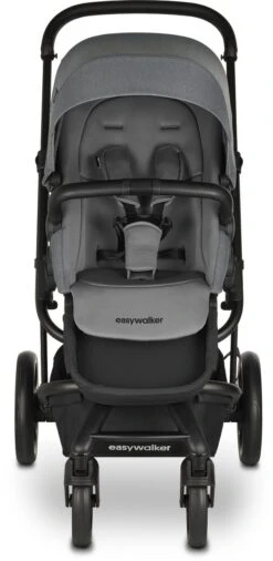 Easywalker Harvey 3 / Harvey³ Voordeelset Bestaande Uit Kinderwagen, Reiswieg, Voetenzak, Regenhoes Voor Zitting En Reiswieg, Hoes Voor De Reiswiegmatras - Kleur Fossil Grey -Babyproducten Serie Winkel 586x1200