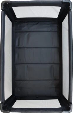 Deryan Luxe Campingbed Compleet - 120x60cm - Bodemverhoger - Verschoonblad - Opbergmand - Zwart 16 Deryan Luxe Campingbed Compleet - 120x60cm - Bodemverhoger - Verschoonblad - Opbergmand - Zwart -Babyproducten Serie Winkel 774x1200