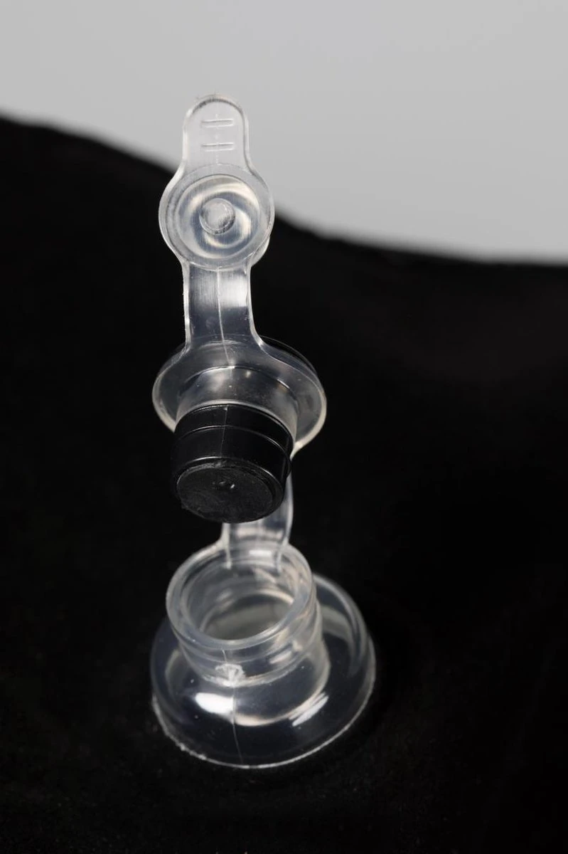 Juca Travels - Vliegtuigbedje - Voetkussen Opblaasbaar - Voetensteun - Voetenbankje - 3 Hoogte Standen - Reiskussen 11 Juca Travels - Vliegtuigbedje - Voetkussen Opblaasbaar - Voetensteun - Voetenbankje - 3 Hoogte Standen - Reiskussen - Afbeelding 9