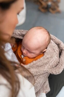 Bykay - Draagdoeken - Cover - Teddy Taupe - Winter Edition -Babyproducten Serie Winkel 799x1200 46