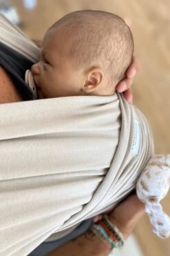 Bamboom Baby Draagdoek Sling Kleur Sand 10 Bamboom Baby Draagdoek Sling Kleur Sand -Babyproducten Serie Winkel 800x1200 26