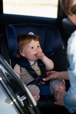 MUNDO 0-36 KG ISOFIX - 360 Graden Draaibaar Zwart -Babyproducten Serie Winkel 800x1200 31