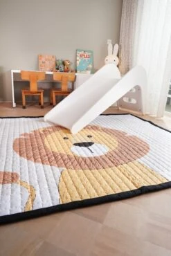 Love By Lily - Groot Speelkleed - Mr. Chairman Lion - 200x150cm -Babyproducten Serie Winkel 801x1200 3