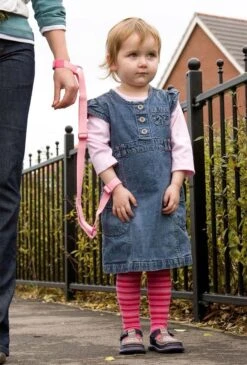 Polstuigje Kind - Wandelkoord - Looplijn Kinderen - Clippasafe Roze -Babyproducten Serie Winkel 813x1200 3