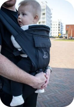 Deryan Pack Luxe Ergonomische Draagzak - Babydrager + Opbergvakjes - Zwart -Babyproducten Serie Winkel 824x1200 4