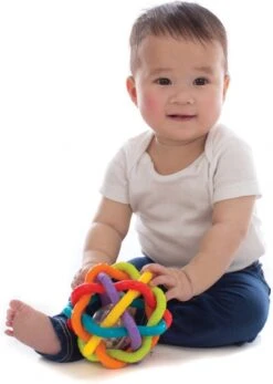 Playgro Buigbare Bendy Ball - Grijp- En Bijtspeelgoed - Incl Rammelaar - Activiteitenbal -Babyproducten Serie Winkel 854x1200