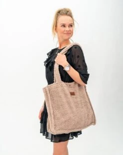 ByKay - Mom Bag - Draagzak - Teddy - Taupe - Organic -Babyproducten Serie Winkel 960x1200 6